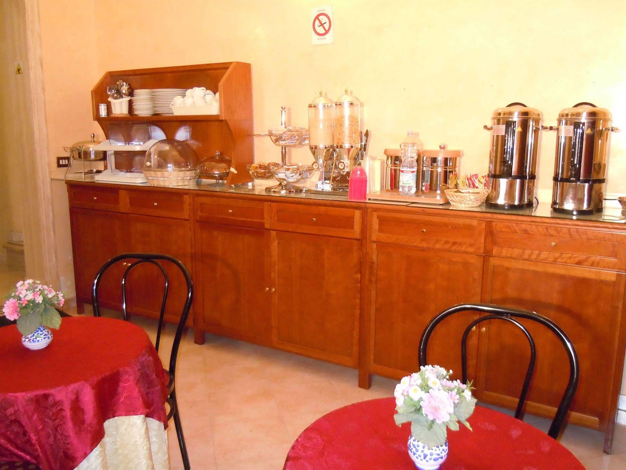 Hotel Papa Germano Rome Buitenkant foto