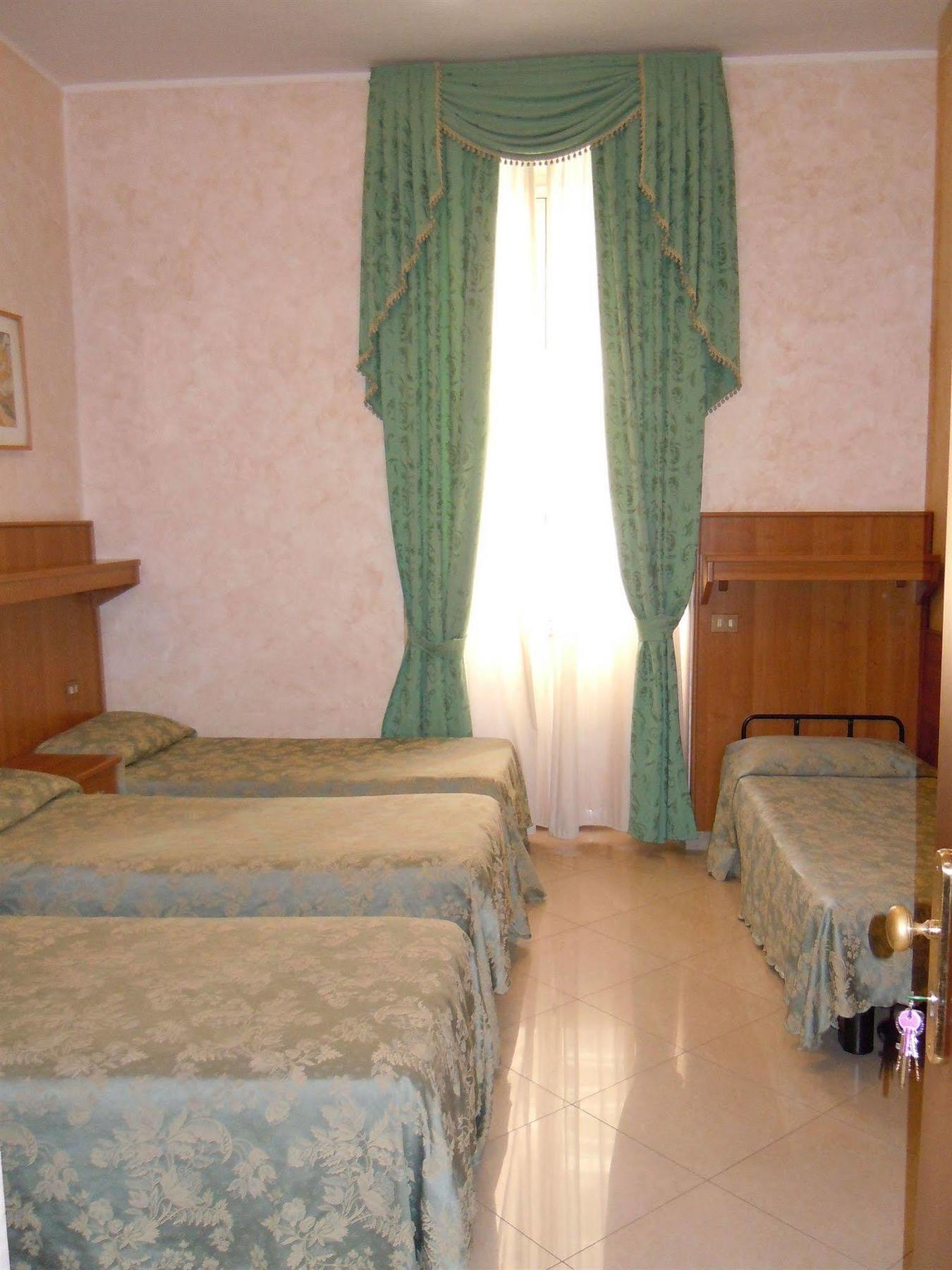 Hotel Papa Germano Rome Buitenkant foto